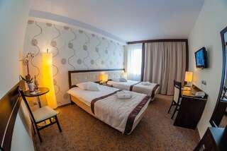 Отель Hotel Czardasz Spa & Wellness Плоцк Двухместный номер «Комфорт» с 1 кроватью или 2 отдельными кроватями-4